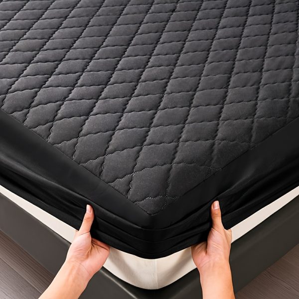 🛏️ ملاية مطاط ناعمة – 100% بوليستر 🛏️ أضف لمسة راحة وفخامة لسريرك مع ملاية مطاط عالية الجودة، بتصميم جيب عميق لتثبيت مثالي على المرتبة. ✅ قماش ناعم ومريح يضمن لك نوم هادئ. ✅ 100% بوليستر متين وسهل العناية. ✅ مناسبة لغرف النوم أو الفنادق. ✅ بدون أغطية مخدات أو حشوة. الراحة والأناقة في تصميم واحد يدوم معك موسم بعد موسم. ✨ - Image 10