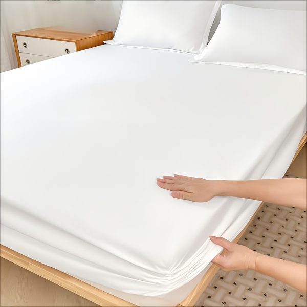 🛏️ ملاية مطاط ناعمة – حماية وراحة للمرتبة 🛏️ استمتع بنوم مريح مع ملاية مطاط متعددة الاستخدامات، تمنح سريرك مظهر أنيق وتحافظ على المرتبة. ✅ قماش ناعم ومريح يناسب كل الفصول. ✅ مناسبة لغرفة النوم، غرفة الضيوف، الشقق، أو سكن الطلاب. ✅ حماية عملية للمرتبة من الأوساخ والبقع. ✅ بدون أغطية مخدات. راحة وفخامة تناسب كل مكان وكل موسم. ✨ - Image 4