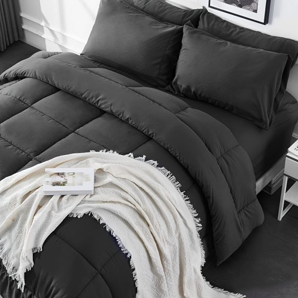 🛏️ طقم لحاف 3 قطع – سميك ودافئ لكل الفصول 🛏️ استمتع بالدفء والفخامة مع طقم لحاف فاخر مكوّن من لحاف منفوش وخفيف مع غطاءين مخدات، بحشوة بوليستر فايبر 100% عالية الجودة. ✅ خفيف ومتنفس مع دفء مثالي لكل المواسم. ✅ متوفر بمقاسات كوين وكينج. ✅ قابل للغسيل في الغسالة لسهولة العناية. ✅ بدون حشوات مخدات (الأغطية فقط). الراحة والأناقة في طقم واحد متكامل لغرفتك. ✨ - Image 2
