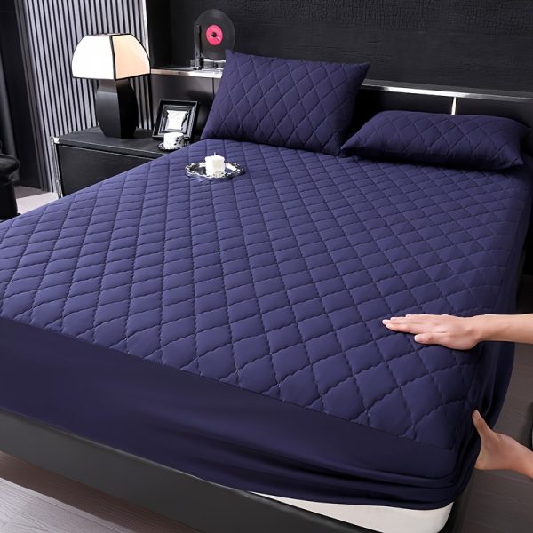 🛏️ ملاية مطاط ناعمة – 100% بوليستر 🛏️ أضف لمسة راحة وفخامة لسريرك مع ملاية مطاط عالية الجودة، بتصميم جيب عميق لتثبيت مثالي على المرتبة. ✅ قماش ناعم ومريح يضمن لك نوم هادئ. ✅ 100% بوليستر متين وسهل العناية. ✅ مناسبة لغرف النوم أو الفنادق. ✅ بدون أغطية مخدات أو حشوة. الراحة والأناقة في تصميم واحد يدوم معك موسم بعد موسم. ✨ - Image 8