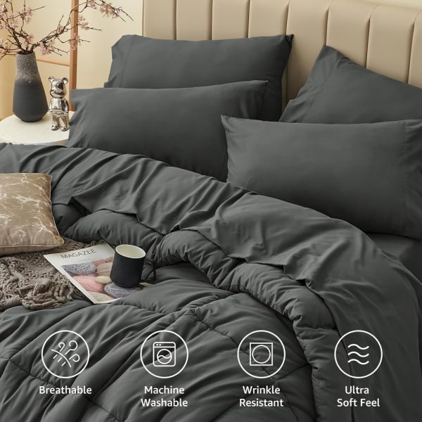 🛏️ طقم لحاف 3 قطع – سميك ودافئ لكل الفصول 🛏️ استمتع بالدفء والفخامة مع طقم لحاف فاخر مكوّن من لحاف منفوش وخفيف مع غطاءين مخدات، بحشوة بوليستر فايبر 100% عالية الجودة. ✅ خفيف ومتنفس مع دفء مثالي لكل المواسم. ✅ متوفر بمقاسات كوين وكينج. ✅ قابل للغسيل في الغسالة لسهولة العناية. ✅ بدون حشوات مخدات (الأغطية فقط). الراحة والأناقة في طقم واحد متكامل لغرفتك. ✨ - Image 9