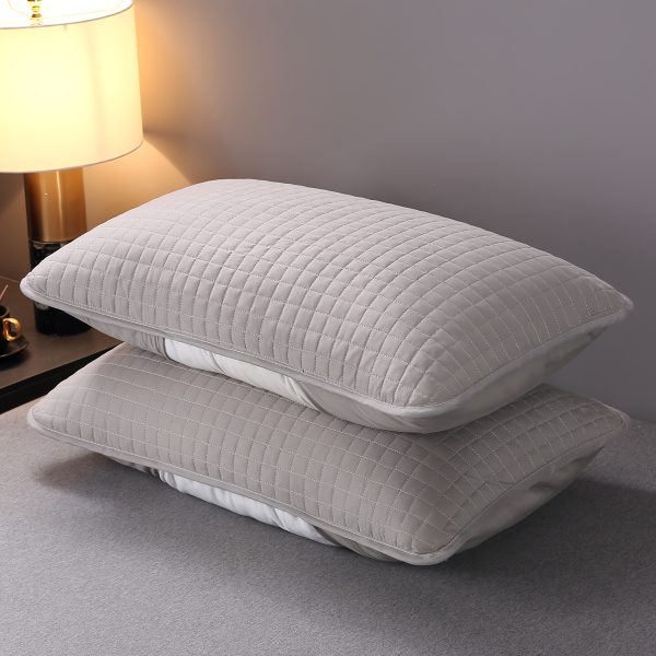 🛏️ طقم أغطية مخدات مبطنة – حماية عملية وأنيقة 🛏️ حافظ على مخداتك نظيفة مع عدد 2 غطاء مخدة مبطن مزود بحاجز يمنع الأوساخ، بتصميم نصف غطاء لسهولة التركيب والإزالة. ✅ تصميم مبطن متين يحمي المخدة ويطيل عمرها. ✅ حاجز للأوساخ للحفاظ على النظافة. ✅ سهل الإزالة والغسيل. ✅ بدون حشوة (الغطاء فقط). الحماية والأناقة في غطاء واحد. ✨