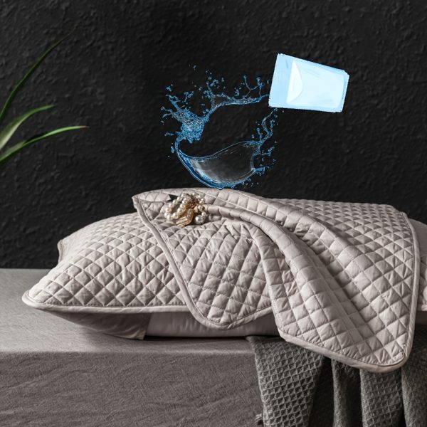 🛏️ أغطية مخدات فاخرة – تصميم مربعات مبطن ثلاثي الطبقات 🛏️ احمِ مخدتك بأناقة مع طقم أغطية مخدات فندقية بتصميم مربعات مميز، مبطن بثلاث طبقات مع طبقة عزل داخلية. ✅ قماش بارد ومتنفس يمنحك راحة في كل المواسم. ✅ تصميم نصف غطاء لحماية عملية وسهلة التركيب. ✅ متينة وسميكة تناسب الاستخدام الفندقي والمنزلي. ✅ قابلة للغسيل في الغسالة للحفاظ على النظافة. ✅ بدون حشوة (فقط الغطاء). فخامة الفنادق، الآن تحمي مخدتك في بيتك. ✨ - Image 7