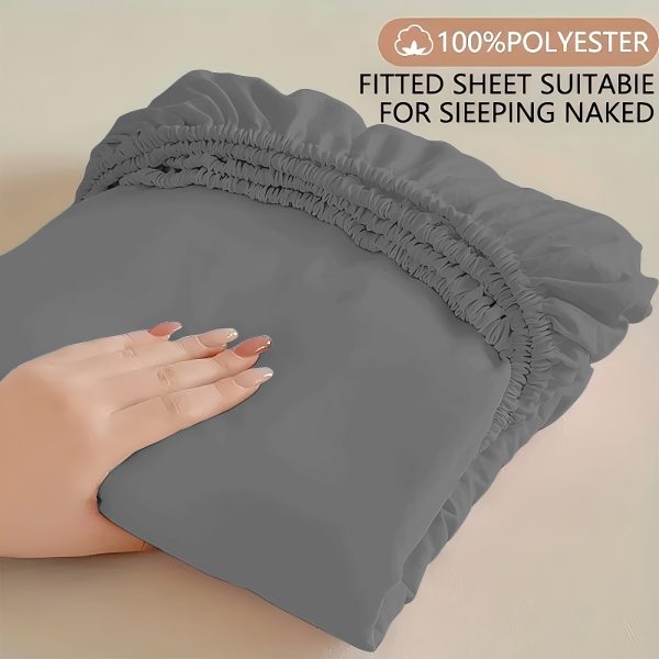 🛏️ طقم ملاية رمادي داكن – أناقة وفخامة لكل الفصول 🛏️ استمتع بنوم مريح مع ملاية فاخرة بلون رمادي داكن، مصممة بجودة عالية تناسب الفنادق والمنازل. ✅ قماش ناعم وممشط يمنحك إحساس دافئ ومريح. ✅ مقاومة للتجعد وما تكوّر حتى بعد الغسيل. ✅ مناسبة لكل الفصول وللاستخدام اليومي. ✅ بدون أغطية مخدات (تباع بشكل منفصل). إطلالة أنيقة لسريرك تدوم موسم بعد موسم. ✨ - Image 3