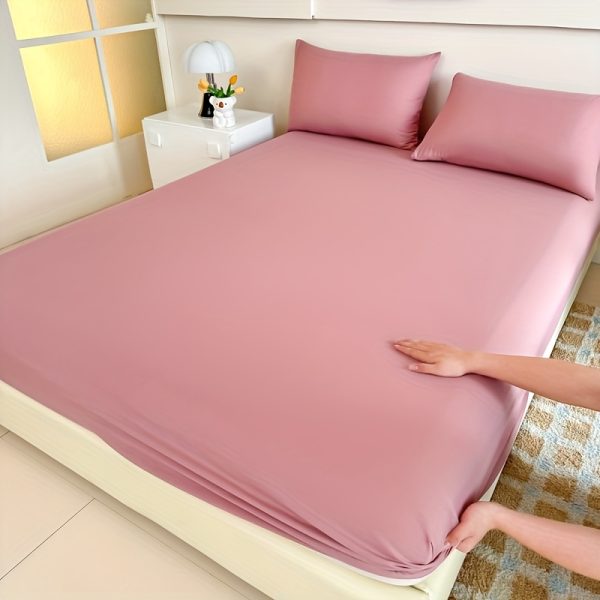 🛏️ ملاية مطاط ناعمة – حماية وراحة للمرتبة 🛏️ استمتع بنوم مريح مع ملاية مطاط متعددة الاستخدامات، تمنح سريرك مظهر أنيق وتحافظ على المرتبة. ✅ قماش ناعم ومريح يناسب كل الفصول. ✅ مناسبة لغرفة النوم، غرفة الضيوف، الشقق، أو سكن الطلاب. ✅ حماية عملية للمرتبة من الأوساخ والبقع. ✅ بدون أغطية مخدات. راحة وفخامة تناسب كل مكان وكل موسم. ✨ - Image 7