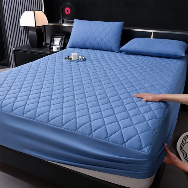 🛏️ ملاية مطاط ناعمة – 100% بوليستر 🛏️ أضف لمسة راحة وفخامة لسريرك مع ملاية مطاط عالية الجودة، بتصميم جيب عميق لتثبيت مثالي على المرتبة. ✅ قماش ناعم ومريح يضمن لك نوم هادئ. ✅ 100% بوليستر متين وسهل العناية. ✅ مناسبة لغرف النوم أو الفنادق. ✅ بدون أغطية مخدات أو حشوة. الراحة والأناقة في تصميم واحد يدوم معك موسم بعد موسم. ✨ - Image 3