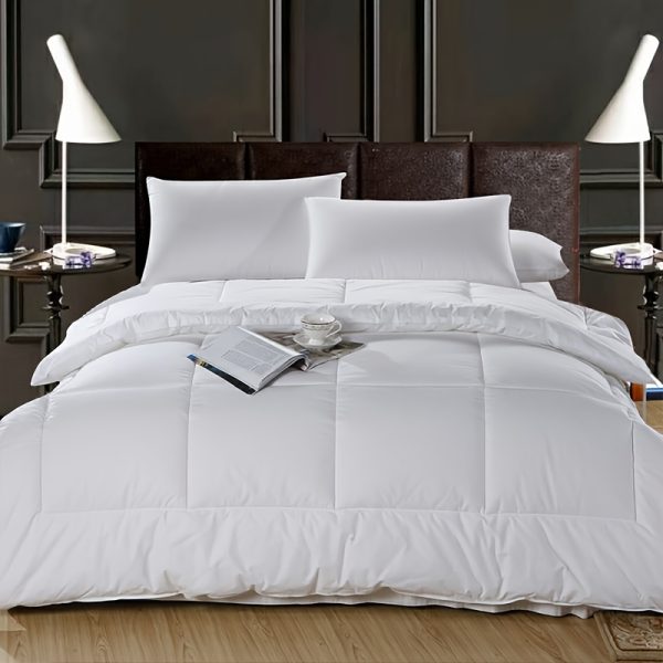 🛏️ طقم لحاف 3 قطع – سميك ودافئ لكل الفصول 🛏️ استمتع بالدفء والفخامة مع طقم لحاف فاخر مكوّن من لحاف منفوش وخفيف مع غطاءين مخدات، بحشوة بوليستر فايبر 100% عالية الجودة. ✅ خفيف ومتنفس مع دفء مثالي لكل المواسم. ✅ متوفر بمقاسات كوين وكينج. ✅ قابل للغسيل في الغسالة لسهولة العناية. ✅ بدون حشوات مخدات (الأغطية فقط). الراحة والأناقة في طقم واحد متكامل لغرفتك. ✨ - Image 6