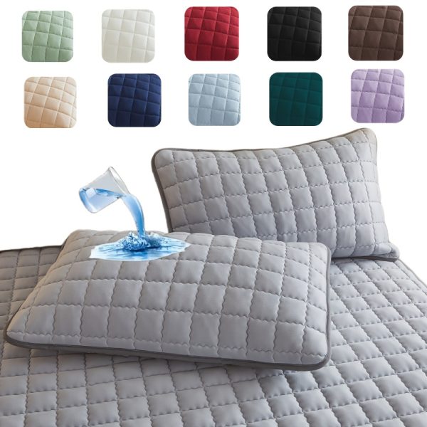 🛏️ طقم أغطية مخدات سادة – مبطنة وسميكة 🛏️ أضف حماية وأناقة لمخدتك مع عدد 2 غطاء مخدة فاخر بتصميم مبطن سادة، متين وقابل للغسيل في الغسالة. ✅ تصميم سميك ومتين يدوم معك طويلاً. ✅ مبطن لراحة وحماية إضافية. ✅ متوفر بمقاسات: توين، كوين، كينج. ✅ بدون حشوة (الغطاء فقط). الأناقة والحماية في غطاء واحد يناسب كل المقاسات. ✨