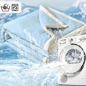 ❄️ لحاف تبريد – لمسة باردة لليالي الصيف ❄️ استمتع بنوم منعش مع لحاف تبريد فاخر مصنوع من قماش بارد يمتص حرارة الجسم، خفيف وناعم ومنفوش ليمنحك الراحة في الليالي الحارة. ✅ قماش بارد الملمس مثالي لمشكلة التعرق الليلي. ✅ تصميم خفيف ومنفوش لراحة وانتعاش. ✅ لون أزرق أنيق يضفي لمسة هدوء لغرفتك. ✅ مثالي لمحبي النوم البارد في الصيف. برودة وراحة ترافقك طول الليل. 🛏️❄️