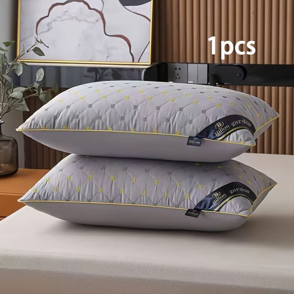 ✨ مخدة نوم مريحة – تصميم مريح لدعم الرقبة والعمود الفقري ✨ جرب نوم هادئ وعميق مع مخدة فاخرة مضادة للهبوط بحشوة بوليستر ناعمة ومقاس طويل 48×74 سم، مناسبة للنوم على الجنب أو الظهر. ✅ دعم مثالي للرقبة والظهر يحافظ على وضعية جسمك أثناء النوم. ✅ مناسبة للبيت، السفر، والمكتب لراحة في أي وقت ومكان. ✅ قابلة للغسيل في الغسالة مع تصميم متين وشكل داعم. ✅ ملمس ناعم وفاخر يضمن راحة تدوم. مثالية للباحثين عن نوم مريح وجودة تدوم سنين. 🛏️💤